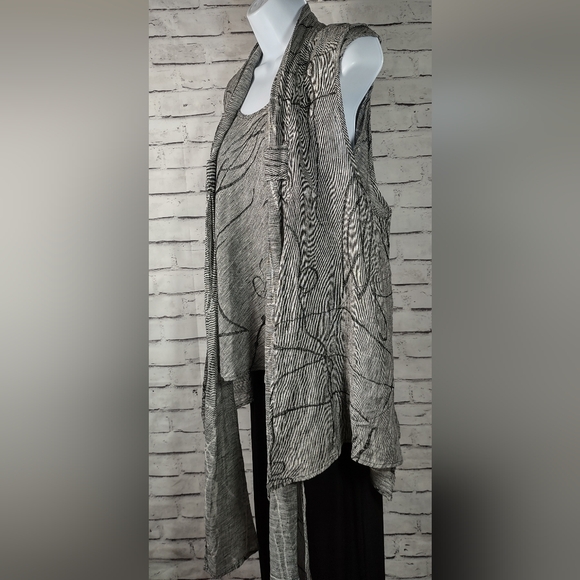 I C Collection by Connie K Tweed Linen Lagenlook Vest/Tank - Picture 2 of 8